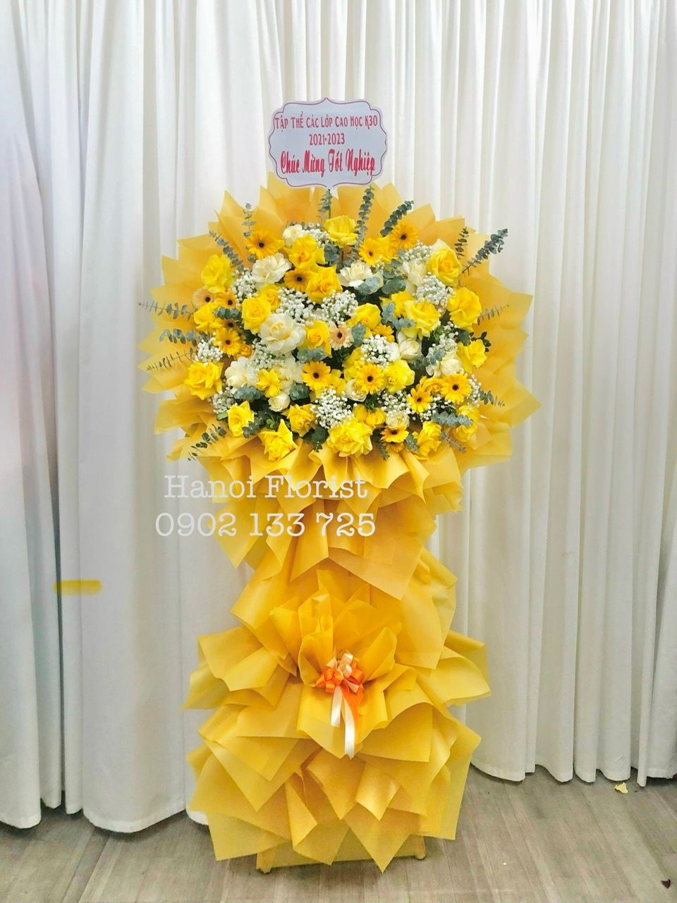hoa-khai-truong-hong-vang hoa-khai-truong-hong-vang.jpg