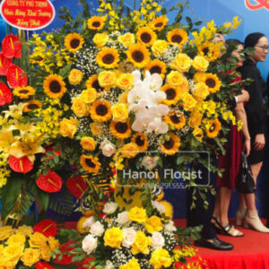 lang-hoa-hong-vang-khai-truong-e1618546575839.jpg