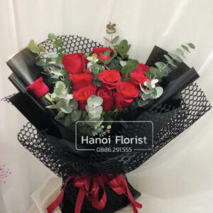 bo-hoa-hong-do-giay-den-e1626619959872.jpg